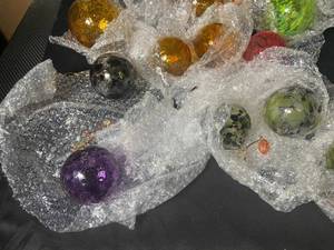 lot 698 image: Assorted Hand-Blown Glass Decorative Ornaments and Paperweights