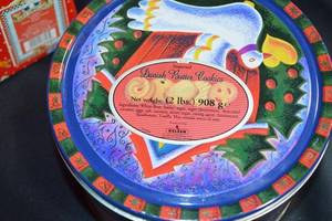 lot 47 image: Decorative Tin Lot with Mary Engelbreit Teapot Box