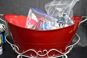 lot 55 image: Assorted Decorative and Functional Household Items