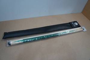 lot 8 image: Lucasi Custom Hybrid Pool Cue LZC18 - 18 Oz - Exotic Bocote Accented with Cocobolo and Curly Maple