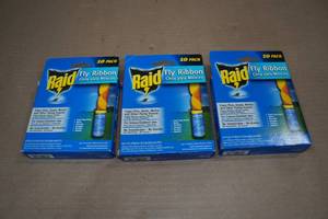 lot 28 image: 3 10-Packs Raid Fly Ribbons