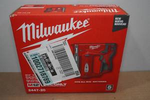 lot 37 image: Milwaukee M12 38 Crown Stapler -Tool Only