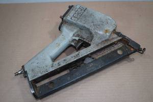 lot 38 image: Senco Air Strip Nail Finish Nailer
