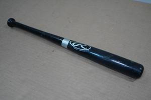 lot 101 image: Hand Signed Mini Bat - Michael Cuddyer