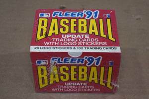 lot 108 image: 1991 Fleer Update Complete Baseball Card Set