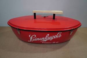 lot 117 image: Leinenkugels Canoe Shaped Grill