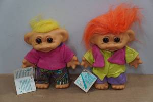 lot 140 image: Vintage Troll Doll Banks