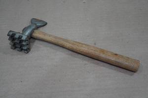 lot 152 image: Vintage Meat Tenderizing Mallet