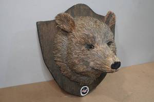 lot 156 image: Handmade Water Reed Bear Head with Hamms Beer Sticker
