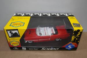 lot 162 image: Solido James Dean Limited Edition 1955 Red Cadillac Convertible Die Cast 118