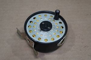 lot 166 image: Vintage Martin #63 Fly Reel