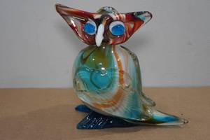lot 186 image: 1960s Hand Blown Glass Owl