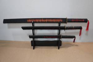 lot 203 image: Kuroda 3 Samurai Sword Set with Stand