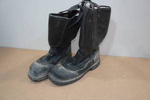 lot 218 image: Fire Fighter Protective Footwear - Mens 10