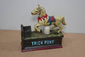 lot 219 image: Trick Pony Cast Iron Bank