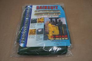 lot 249 image: Professional Quality Rainsuit - XXXXL