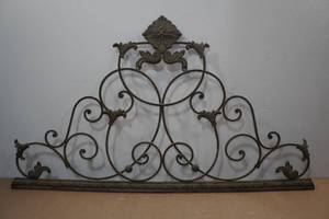 lot 255 image: Vintage Heavy Duty Metal Dcor