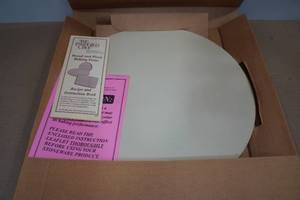 lot 261 image: Pampered Chef 15 Round Baking Stone