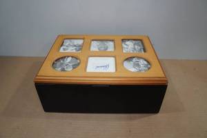 lot 262 image: Photo Album Picture Box