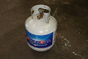 lot 272 image: Amerigas Empty Propane Tank