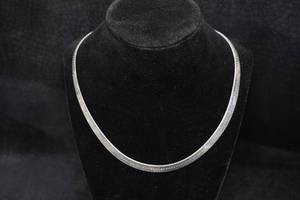 lot 290 image: Sterling Silver Herringbone Necklace