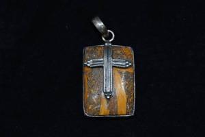 lot 308 image: Sterling Silver Rustic Stone Pendant with Cross