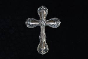 lot 313 image: Cross Pendant - Made from Sterling Silver Spoon Handles