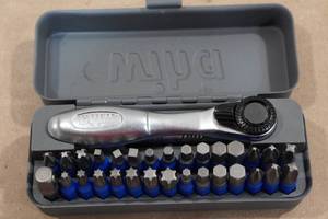lot 333 image: Wiha 32-Piece Terminator Impact Bit Set