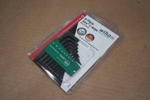 lot 337 image: Wiha 9-Piece Short Arm Torx L-Key Set