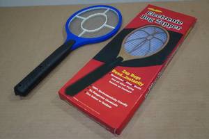 lot 342 image: 2 Electric Bug Zappers