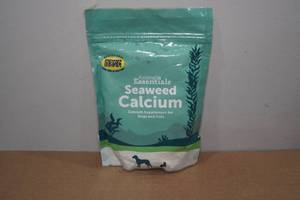 lot 344 image: Animal Essentials Seaweed Calcium Supplement for Dog & Cats 12oz