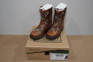 lot 368 image: Smoky Mountain Boots -Toddler Size 4