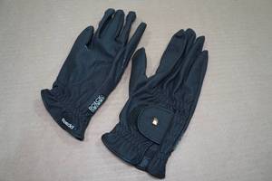 lot 372 image: Roeckl-Grip Riding Gloves -Size 6