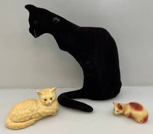 Vintage Chalkware Cats &amp Velvet Cat Door Stop