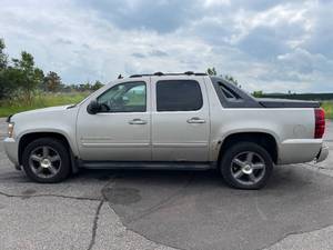 lot 20A image: 2009 Chevrolet Avalanche LT - 4X4