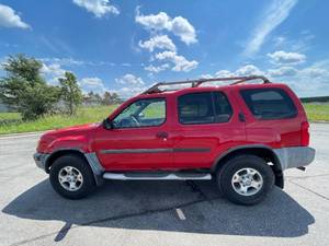 lot 16T image: 2000 Nissan Xterra SE - 4X4