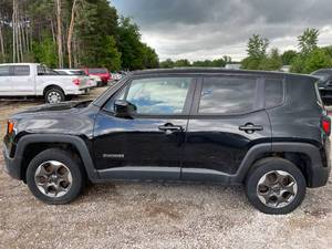 lot 16F image: 2015 Jeep Renegade Latitude - 4X4 - 2 OWNERS - MANUAL