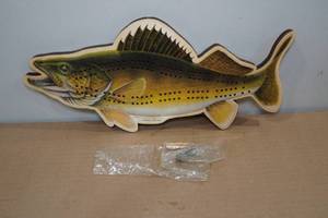 lot 35 image: 15 Walleye Cribbage Board