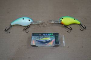 lot 62 image: 3 Fishing Lures