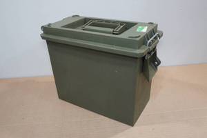 lot 67 image: Cabelas Extra Large Ammo Box