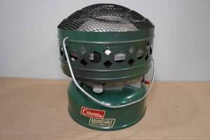lot 110 image: Coleman Adjustable 3000-5000 BTU Heater