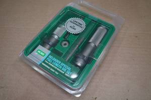 lot 122 image: RCBS 7mm Rem Mag Reloading Die Set