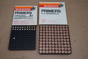 lot 130 image: 100 Winchester Shotshell Primers, and 21 Large Pistol Primers