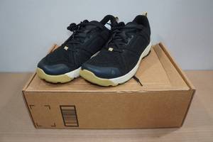lot 196 image: Vasque Vibram Light Base Shoes - Mens 11