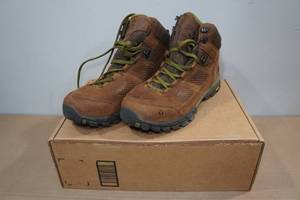 lot 197 image: Vasque Wide Hiking Boots - Mens 12