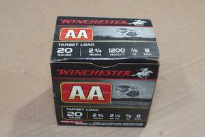 lot 229 image: 25 Winchester AA 20 Gauge 2-34 8 Shot Shotshells