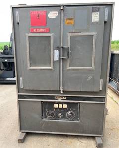lot 227 image: Powder Coating Oven Cabinet