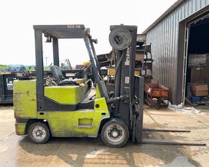 lot 222 image: Clark GCX40 Forklift