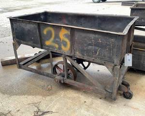 lot 282 image: Parts Cart
