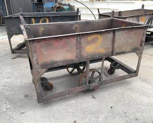 lot 285 image: Parts Cart